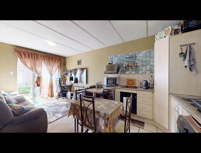 1 BEDROOM APARTMENT FOR SALE IN KLEINFONTEIN